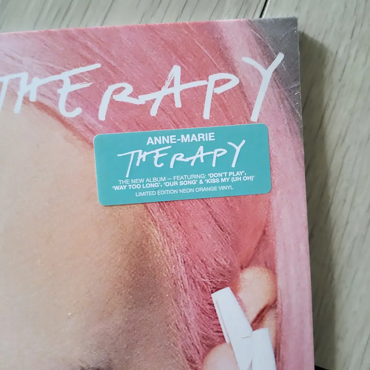 Anne-Marie 앤 마리 Therapy 네온 오렌지 컬러 에디션 LP