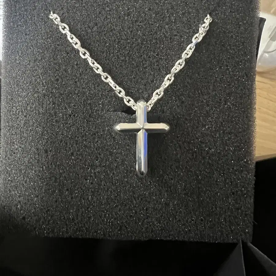 scudo cross necklace 스쿠도 십자가 목걸이 55cm