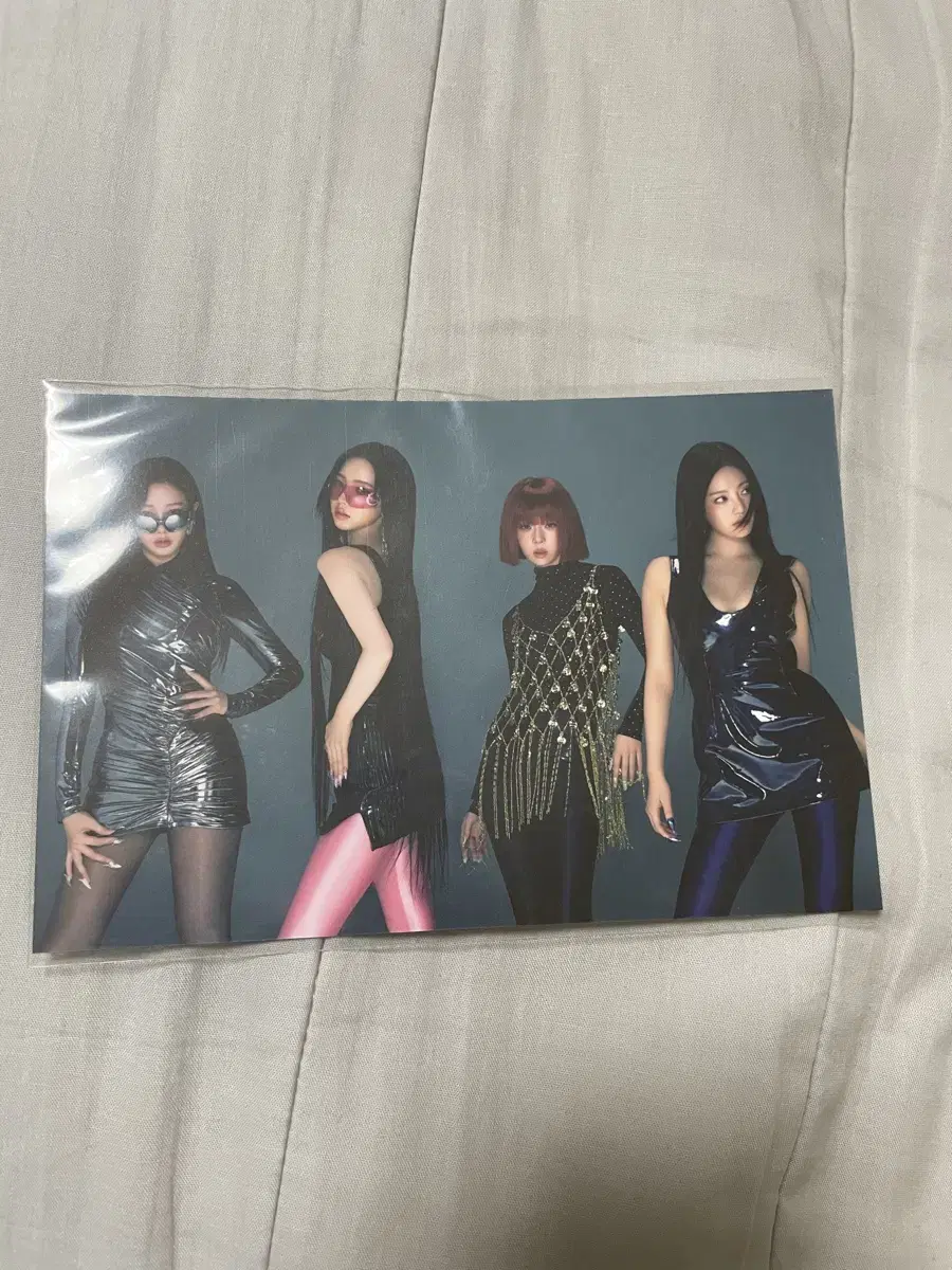 Aespa Weflash popup store postcard