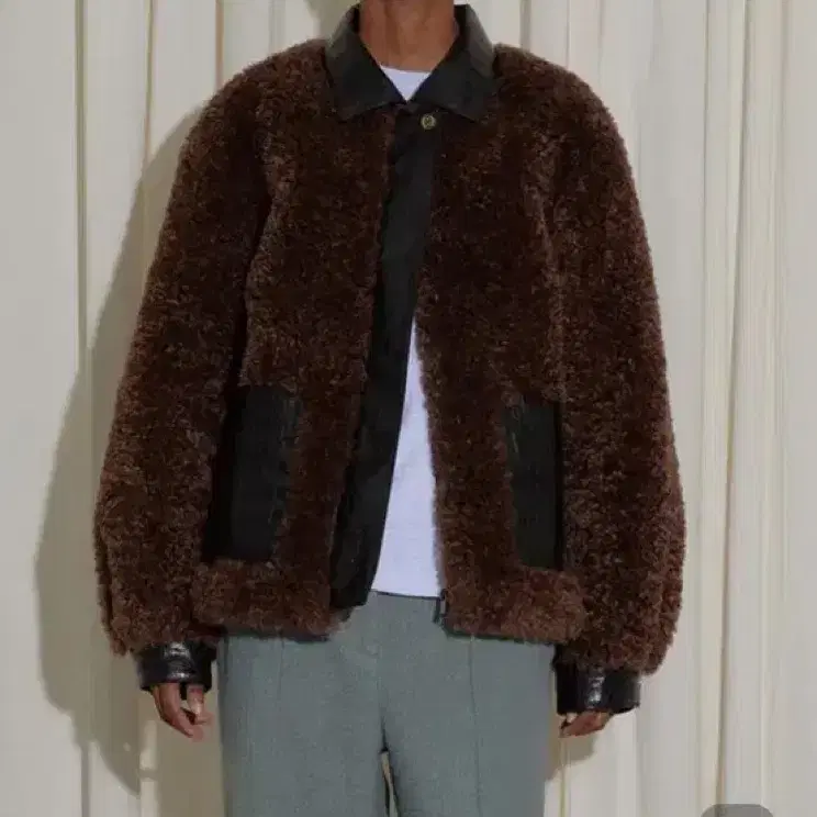 엔오르 LEATHER COLORED FUR JACKET