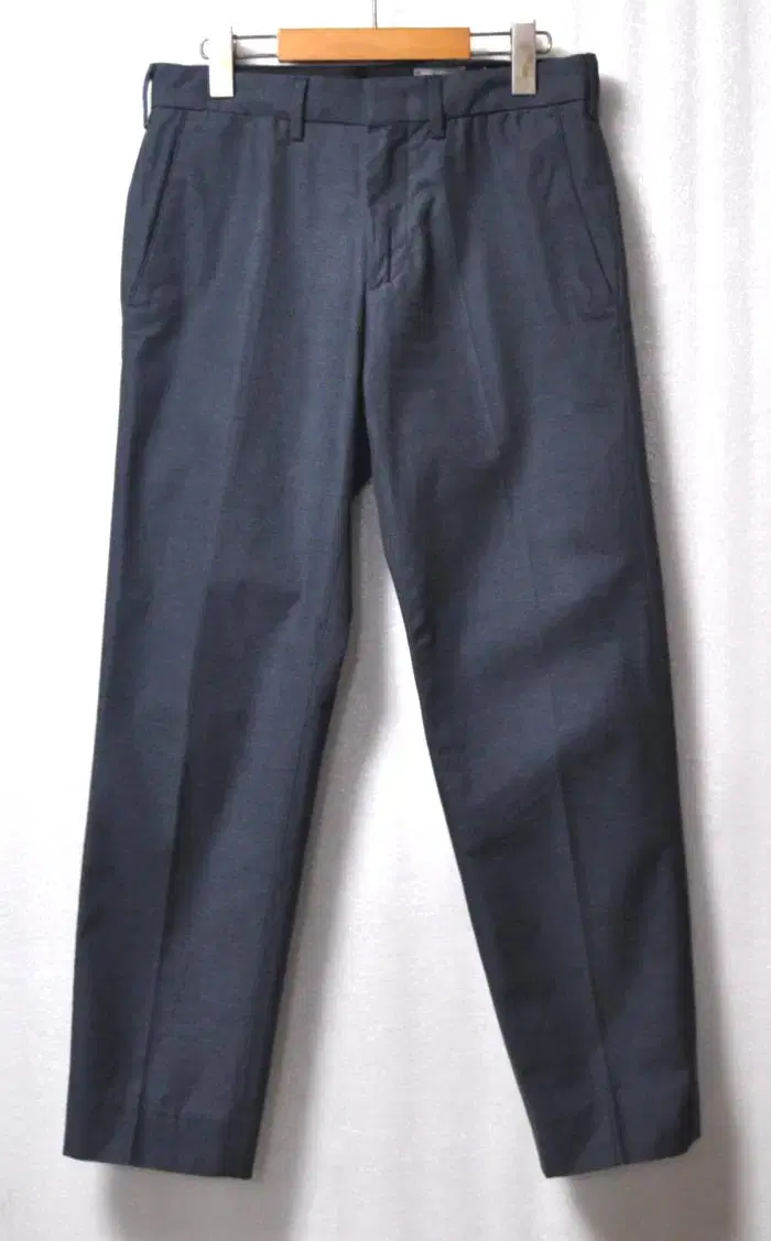 Club Monaco/Men's Chino Pants (Waist 28)