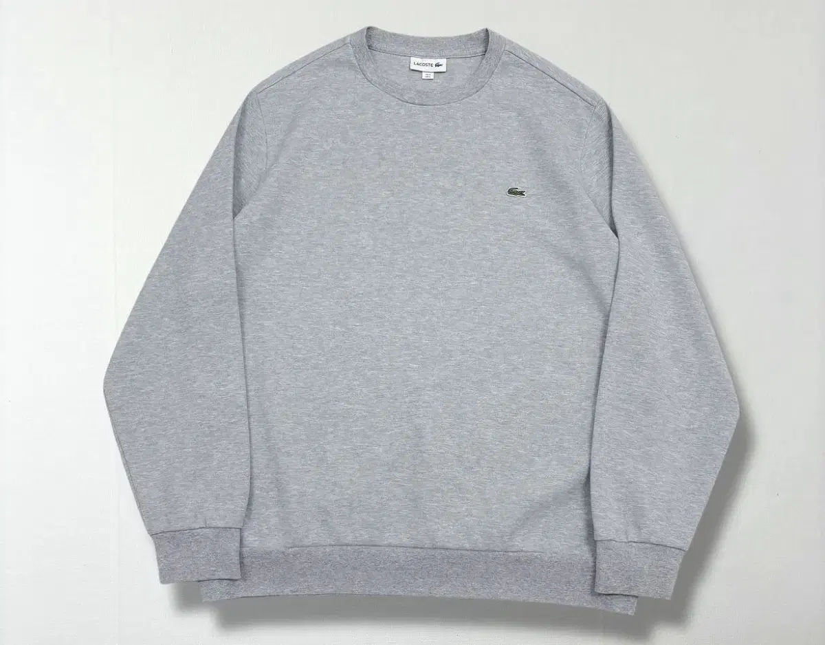 Lacoste Gray top 5 size (L)