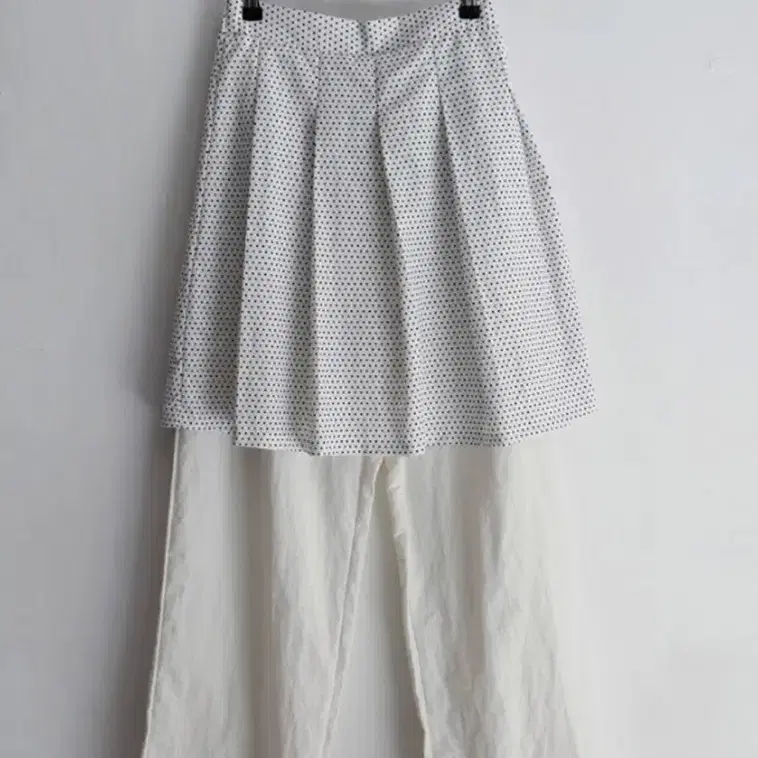 오무수히 dot skirt pants set