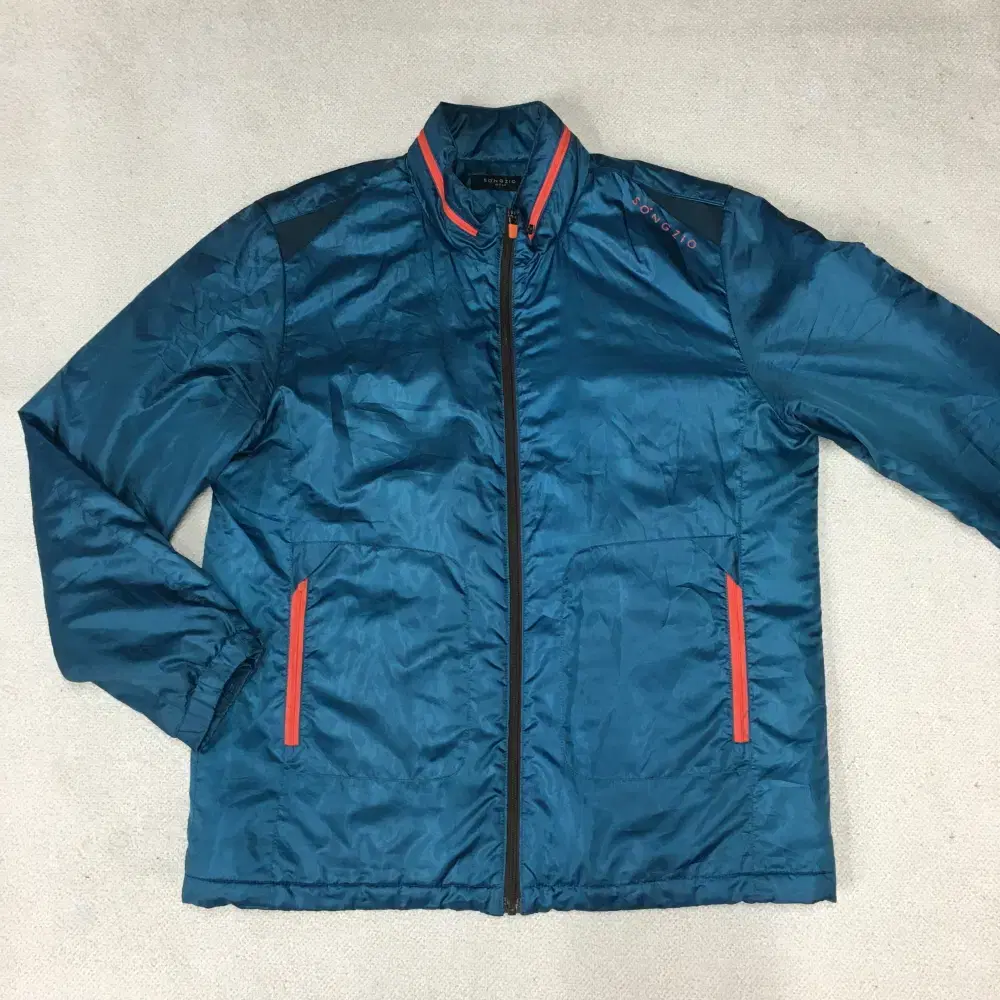 Song Geo Golf Windbreaker and Manwon Shop J22