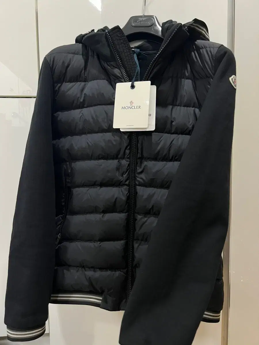 Department Store) Moncler Knit Padding M (New)