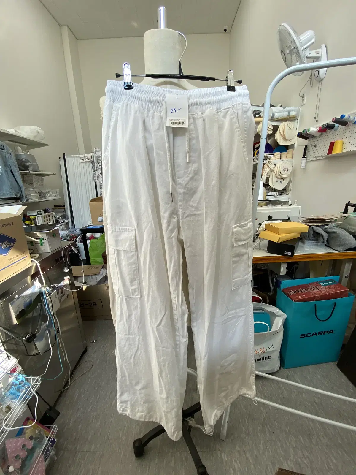 White cargo wide leg pants pants hem string joggers unisex