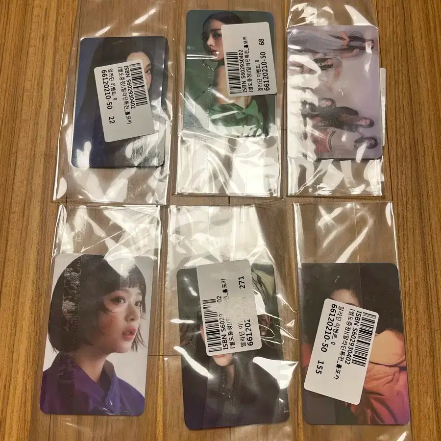 Buy NEW JEANS Signed albums, Rare photocards on Bunjang!