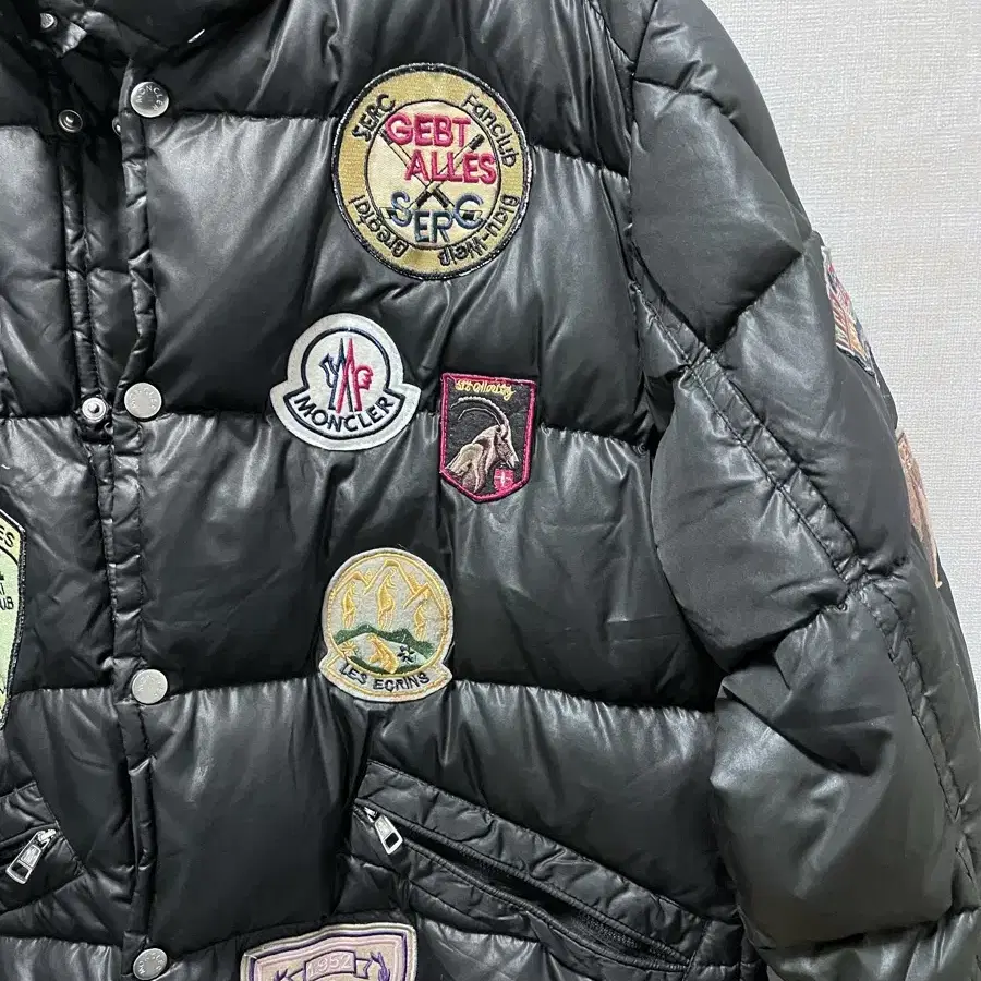 MONCLER 한정 모델 K2 와펜 스페샤르