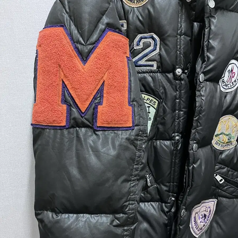 MONCLER 한정 모델 K2 와펜 스페샤르