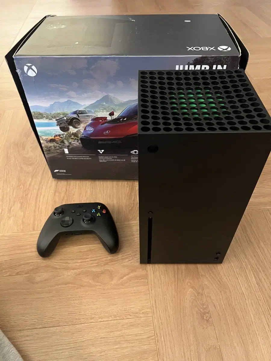 Xbox series x 1테라 팝니다.