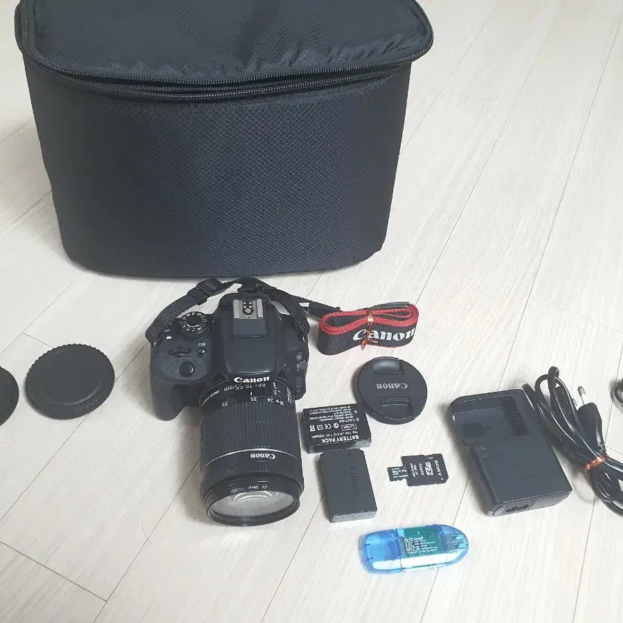 캐논 EOS 100D 카메라 와 18-55 STM 렌즈