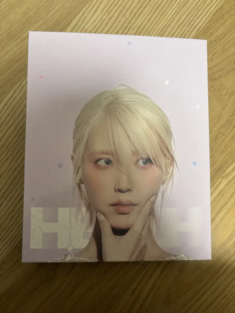 iu hulkon binder photocard binder photocard