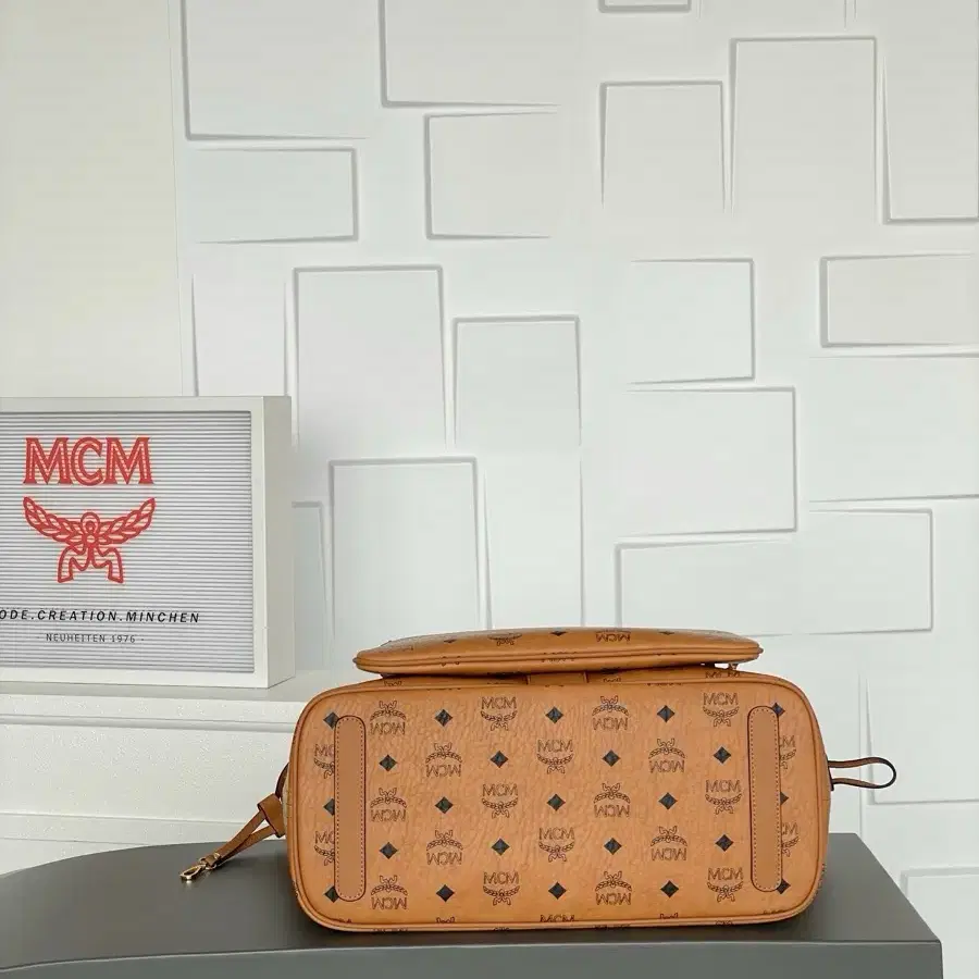 엠씨엠 MCM LIZ 비세토스 쇼퍼