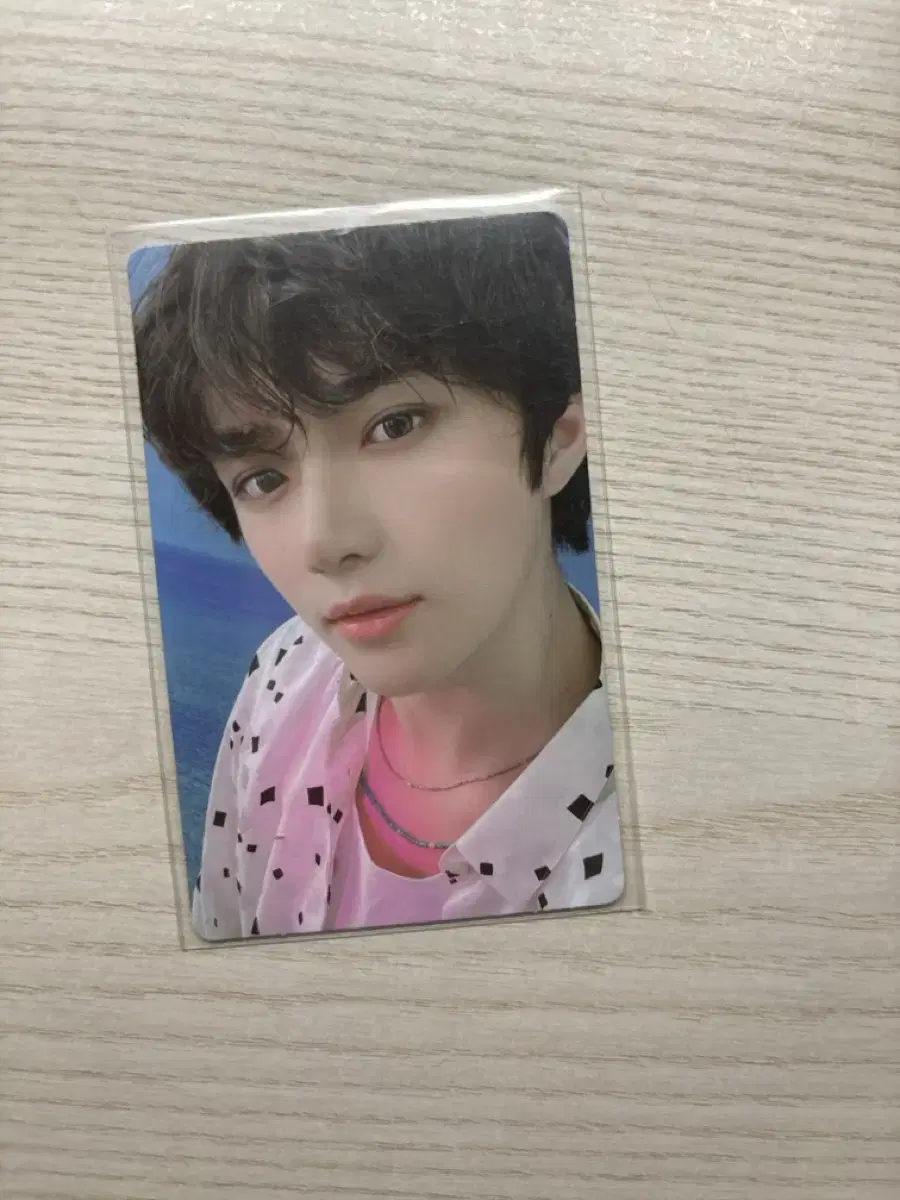 TXT AR Beomgyu photocard sells