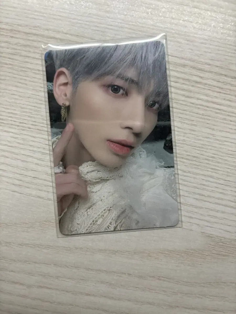 TXT Chaos Chapter:freeze world.ver Taehyun photocard sells