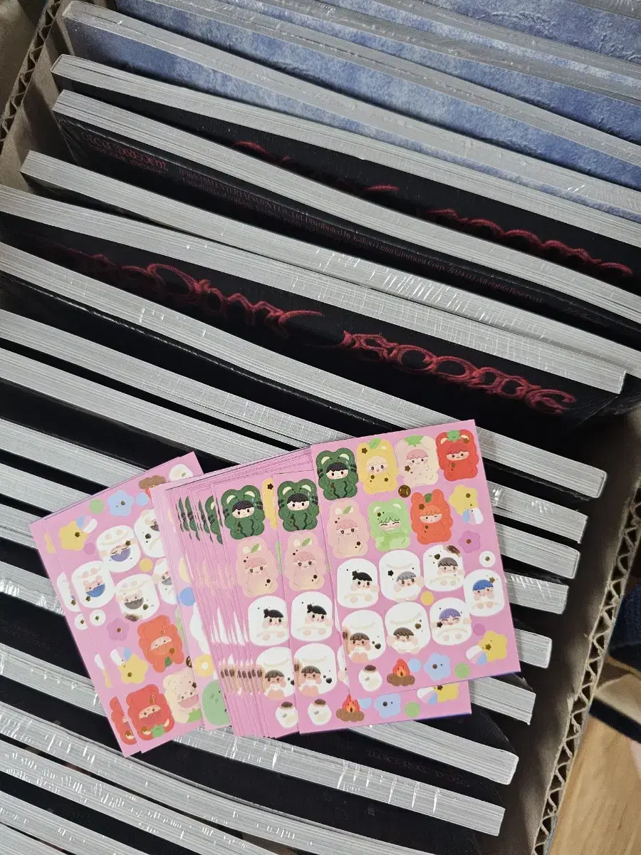 Set of 2) nct Dream Escape Smoothie photobook sealed album WTS