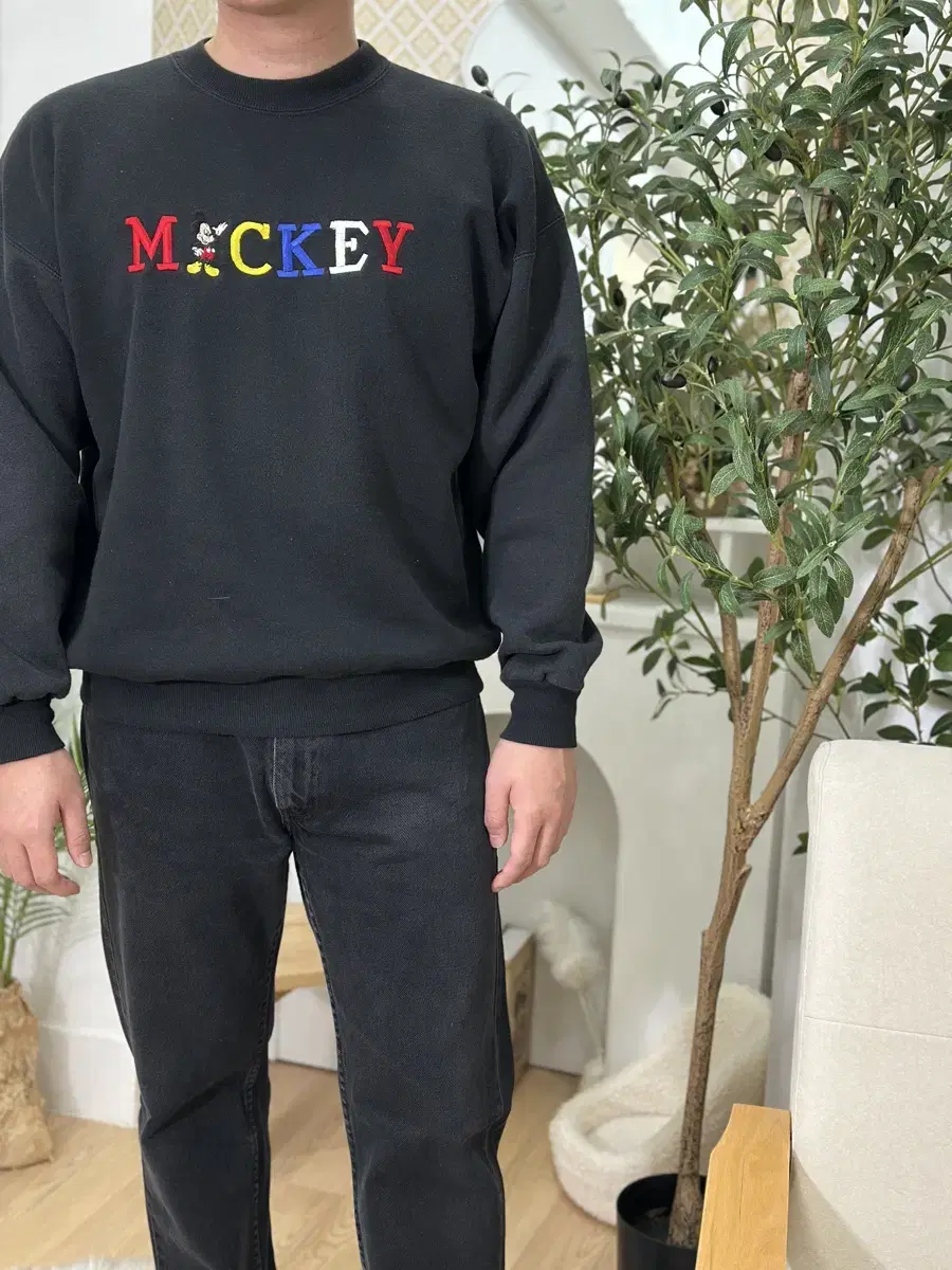 [XL] Hanes 헤인즈 Mickey 블랙 맨투맨 USA made