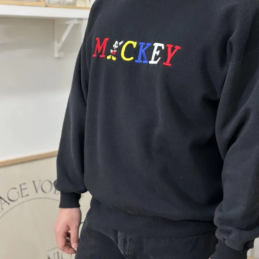 [XL] Hanes 헤인즈 Mickey 블랙 맨투맨 USA made