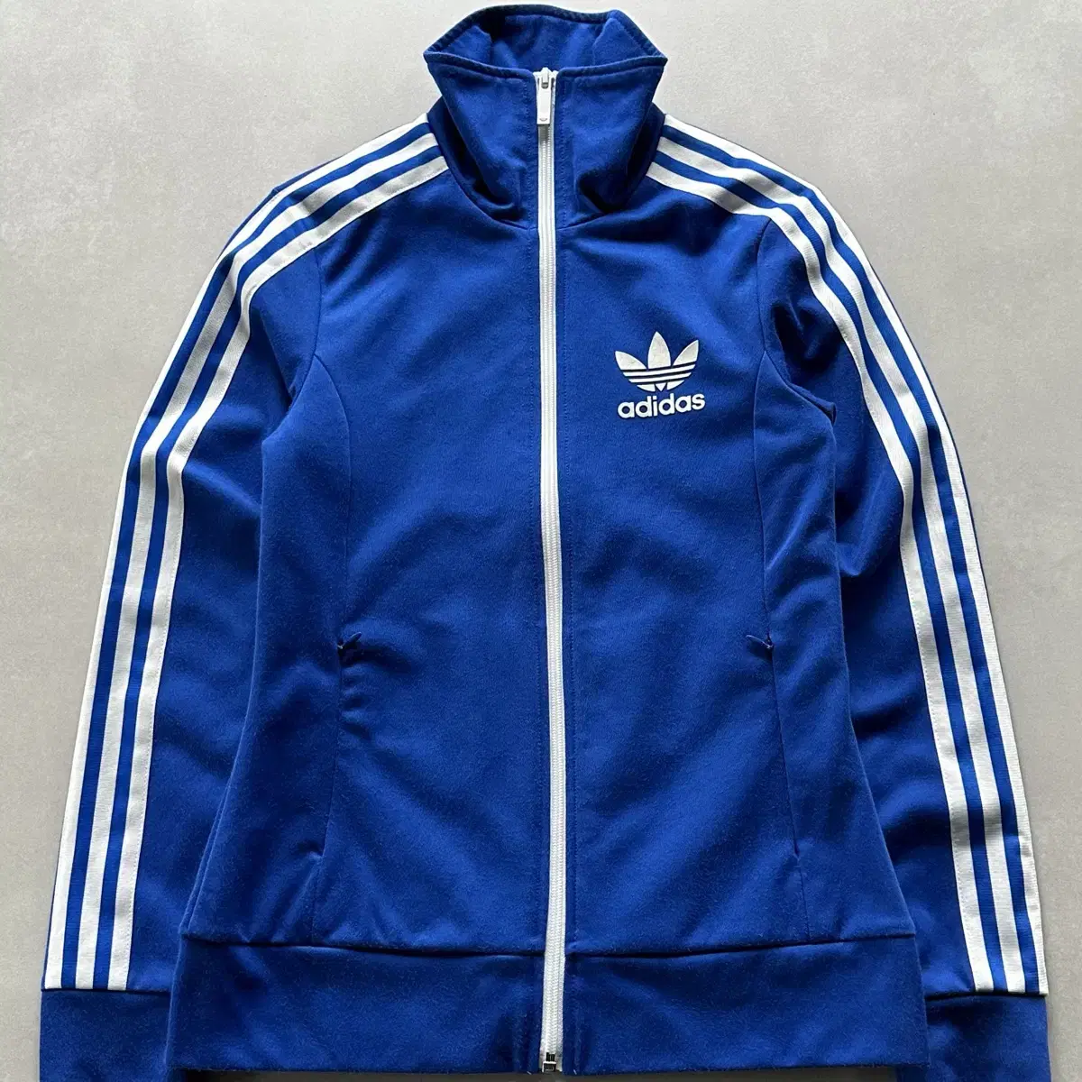 [S]Adidas Europa bloo Tracktop Jersey