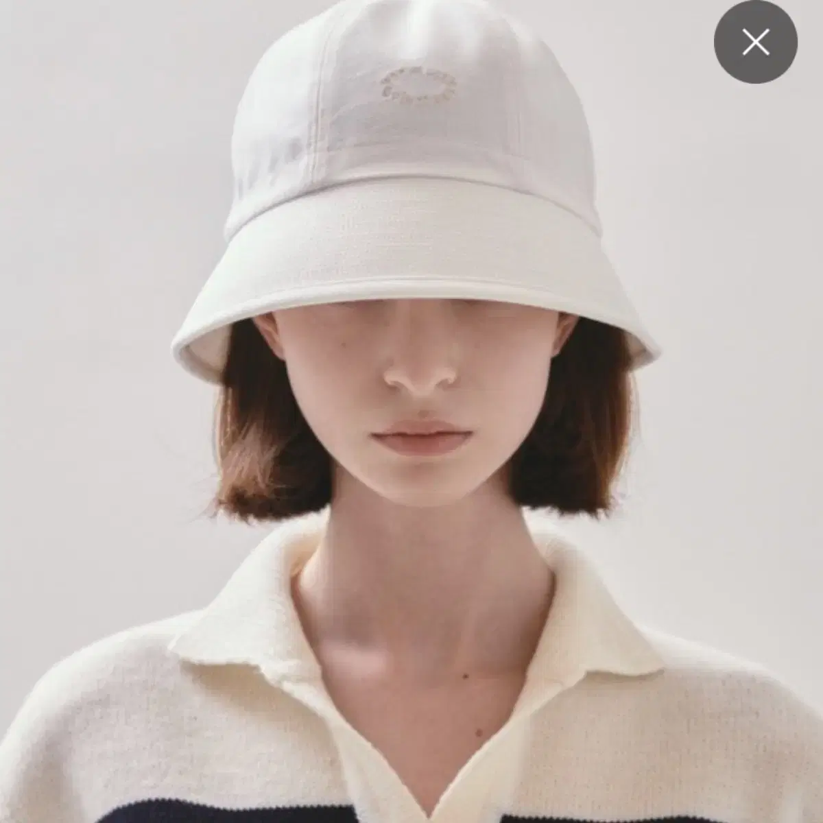 New in Abiemua Bucket Hat White