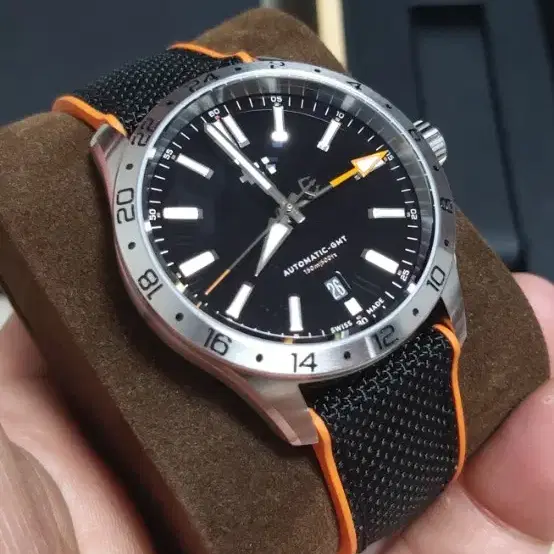 크리스토퍼 와드 C63 Sealander GMT 오토매틱(39mm)