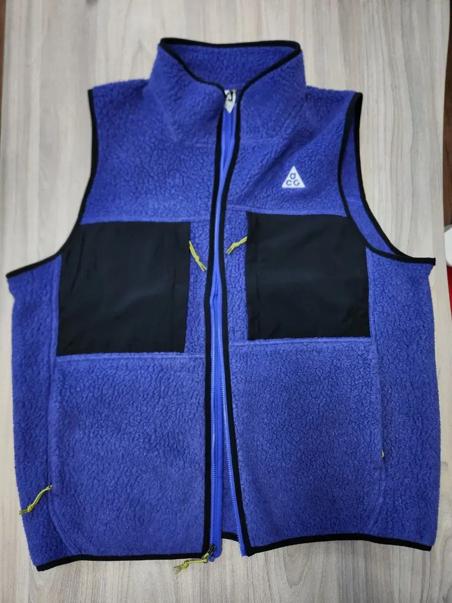 Nike ACG Wolf Vest Fleece Vest XLNew