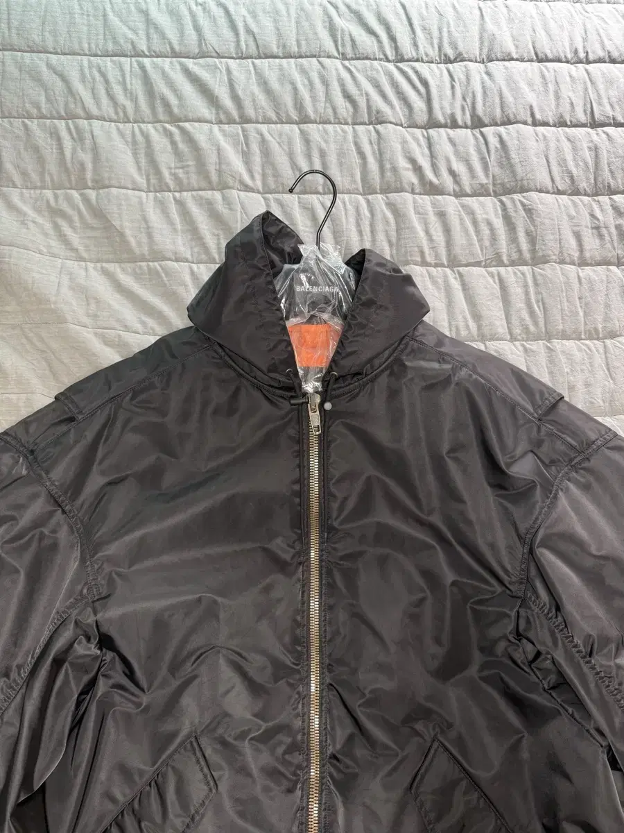 [4] Balenciaga 3B Bomber Black