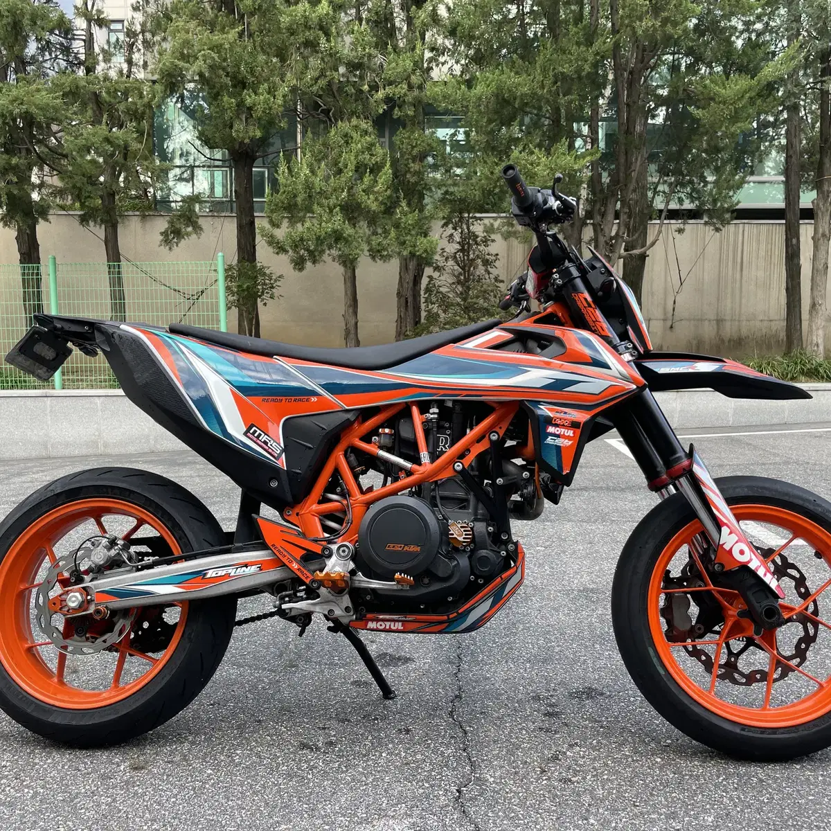 20년식 KTM 690smcr 대리판매합니다