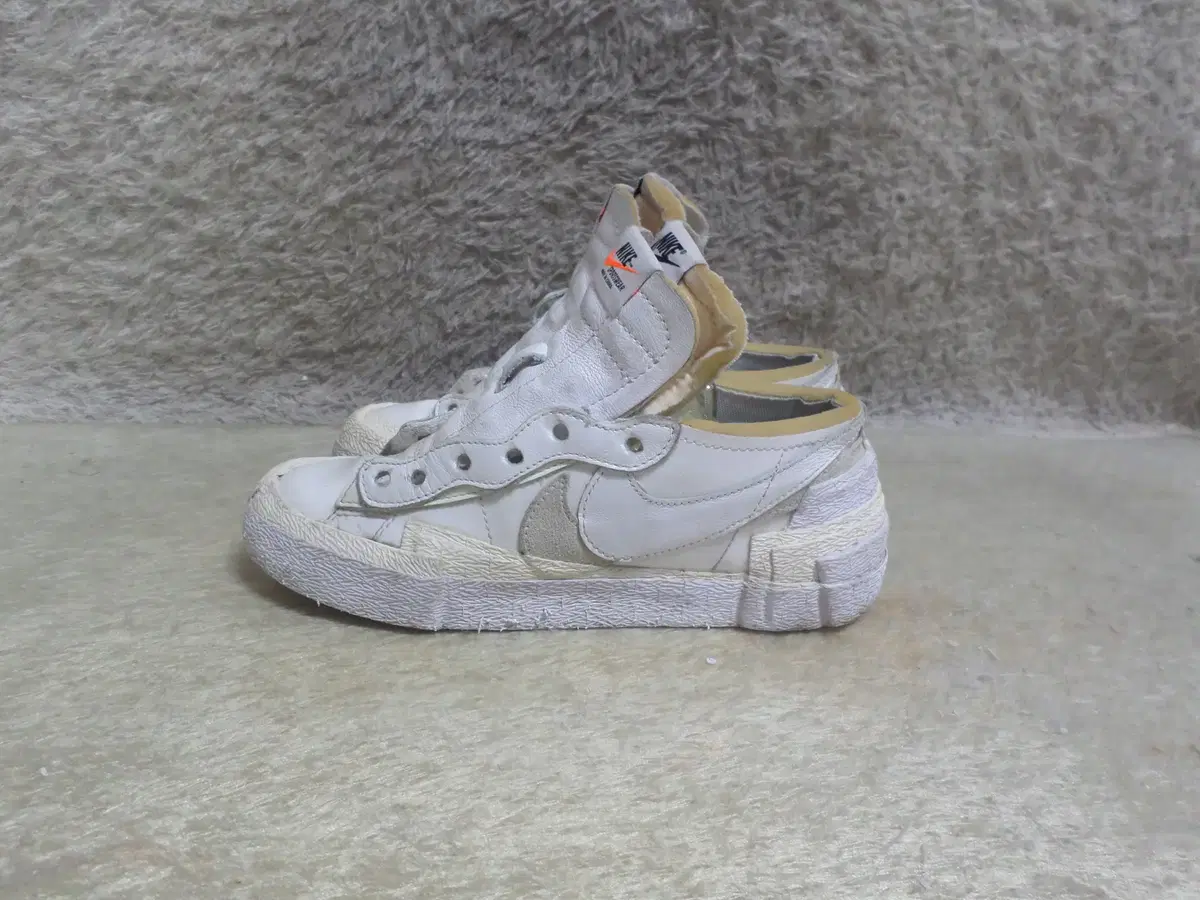 BETTY BOOP 230 Nike x Sakai Blazer Low Patent Sneakers