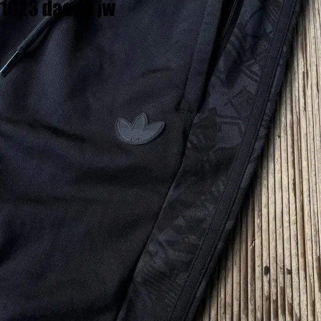 L ADIDAS PANTS 아디다스 바지