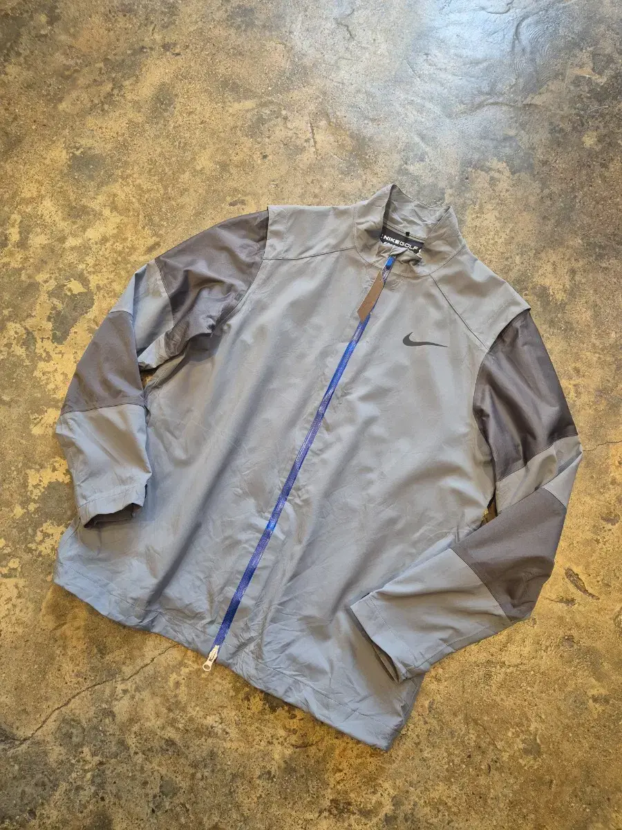 Nike Windbreaker (Large)