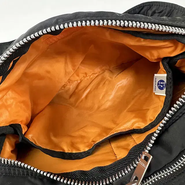 PORTER TANKER SHOULDER BAG (L) 포터 탱커 숄더백