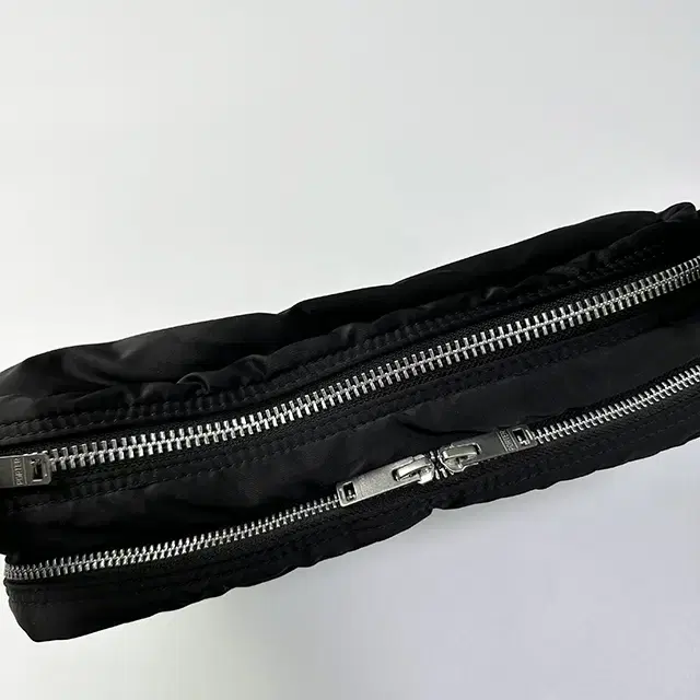 PORTER TANKER SHOULDER BAG (L) 포터 탱커 숄더백