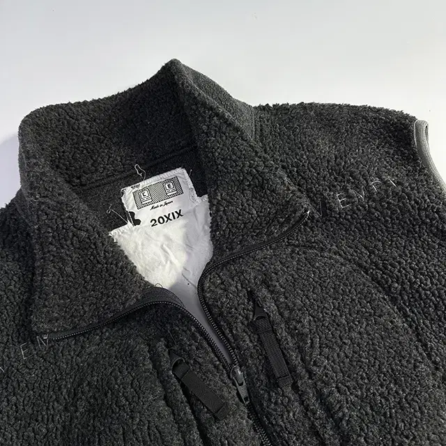 CAVEMPT FLEECE ZIP VEST 카브엠트 플리스 베스트