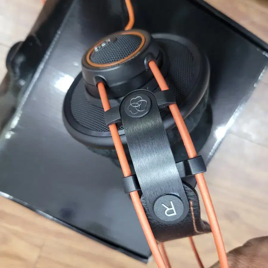 AKG 프로페셔널 레퍼런스 헤드폰 K712PRO