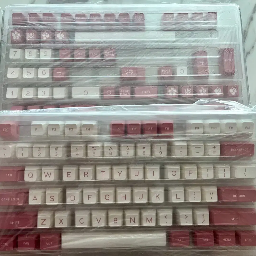 Kbdfans,Akko이외에 커스텀 키캡 및 키보드