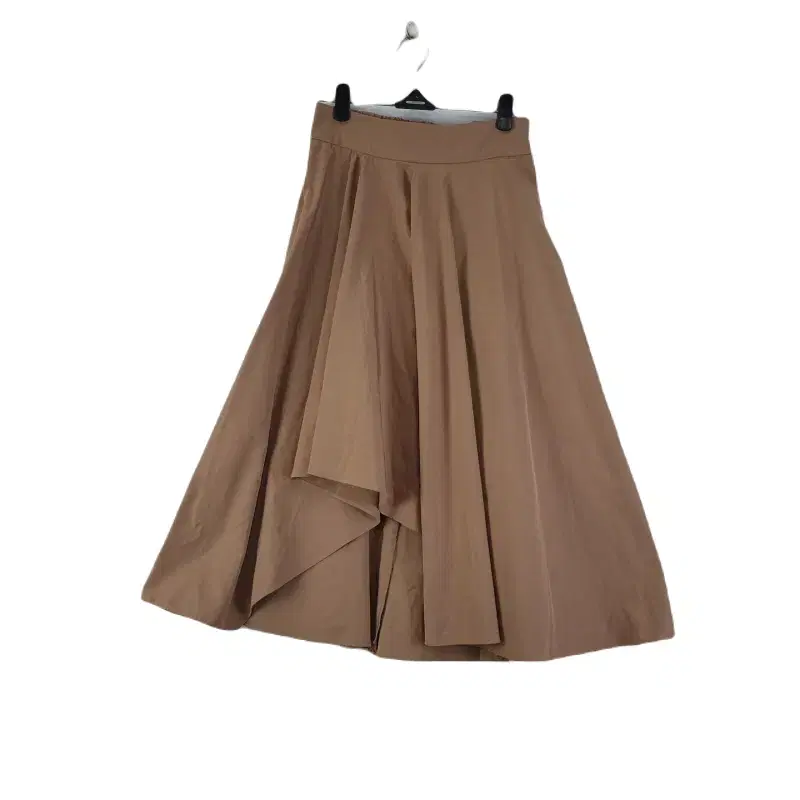 E7077 MPH Women's FREE Backbanding Beige Flared Skirt/Dirk