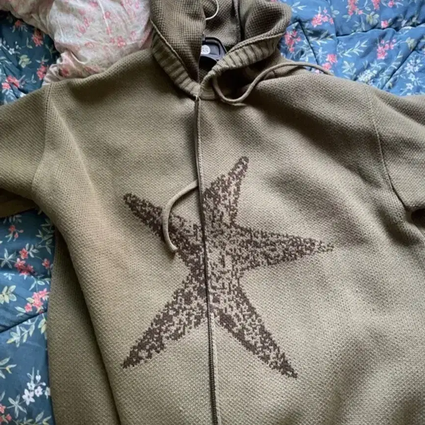 메인부스 Starfish Hood Zip-Up Sweater(카키)