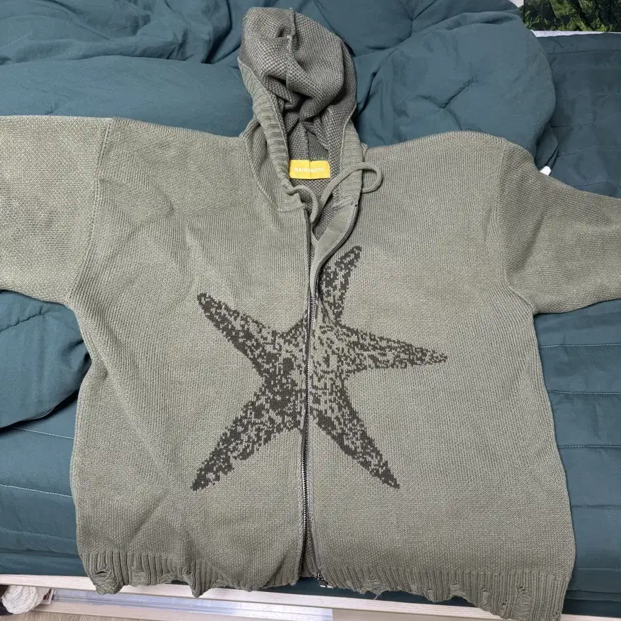 메인부스 Starfish Hood Zip-Up Sweater(카키)