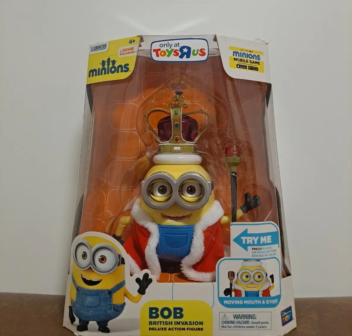 (Shipped/Unsealed)US Toys R Us limited edition Minions King Bob Figures