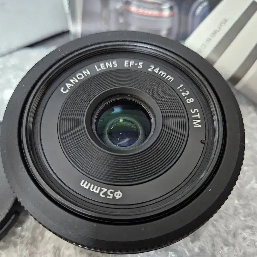 새상품급 캐논 24mm f2.8 팬케익 렌즈