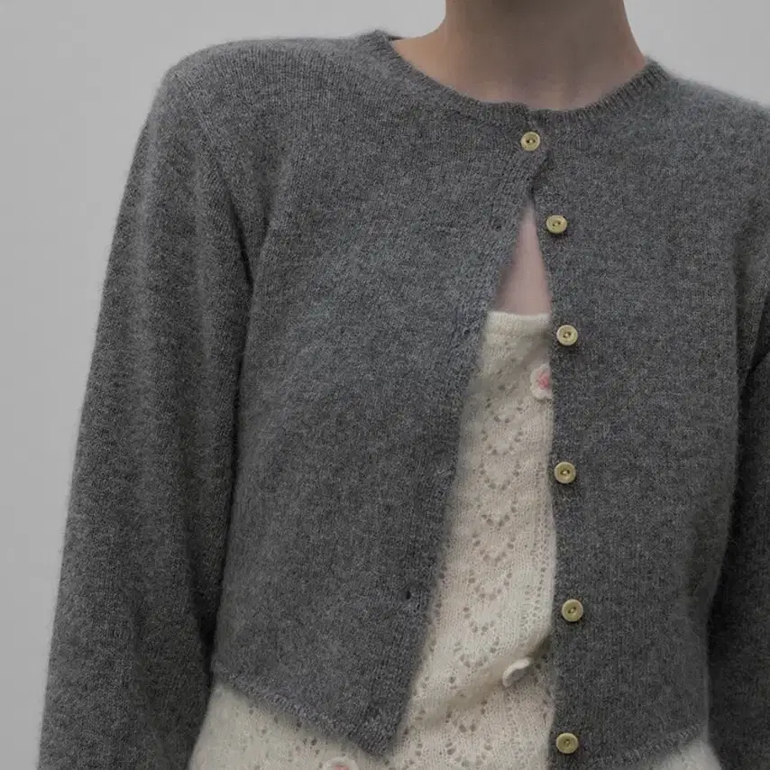 오버듀플레어 RACCOON MINI CARDIGAN_GRAY