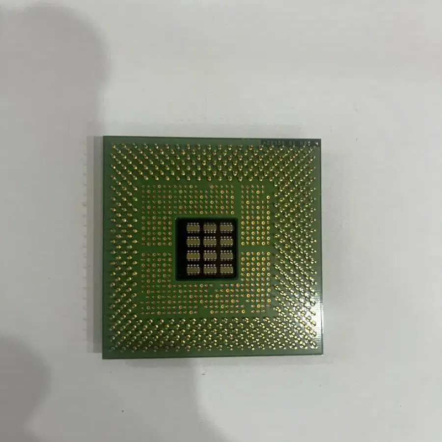 인텔 펜티엄4 오래된 구형 옛날 컴퓨터 cpu