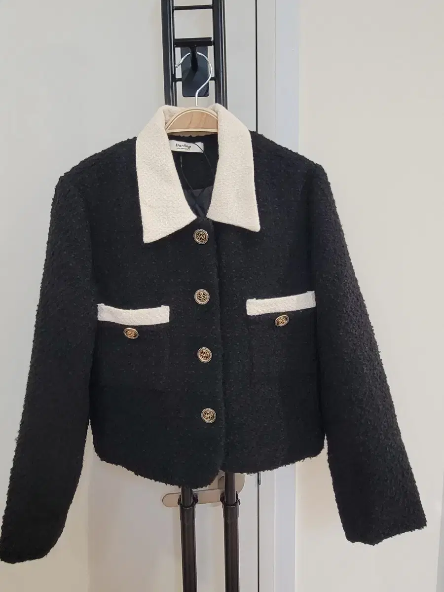 Black and white tweed jacket size 55 unworn