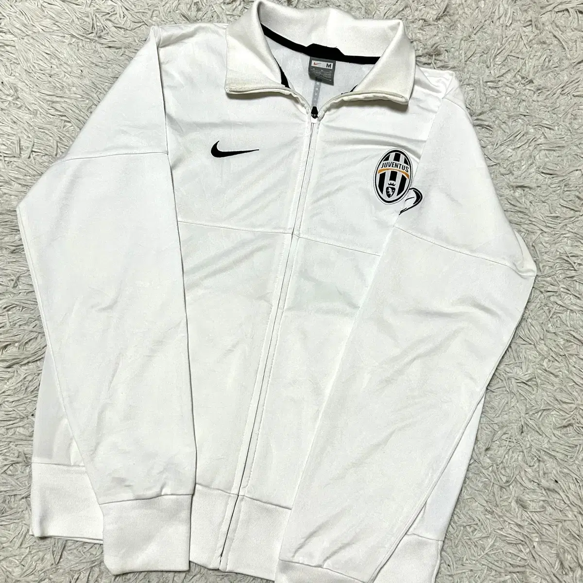 One-of-a-kind Nike Vintage Juventus White Jersey