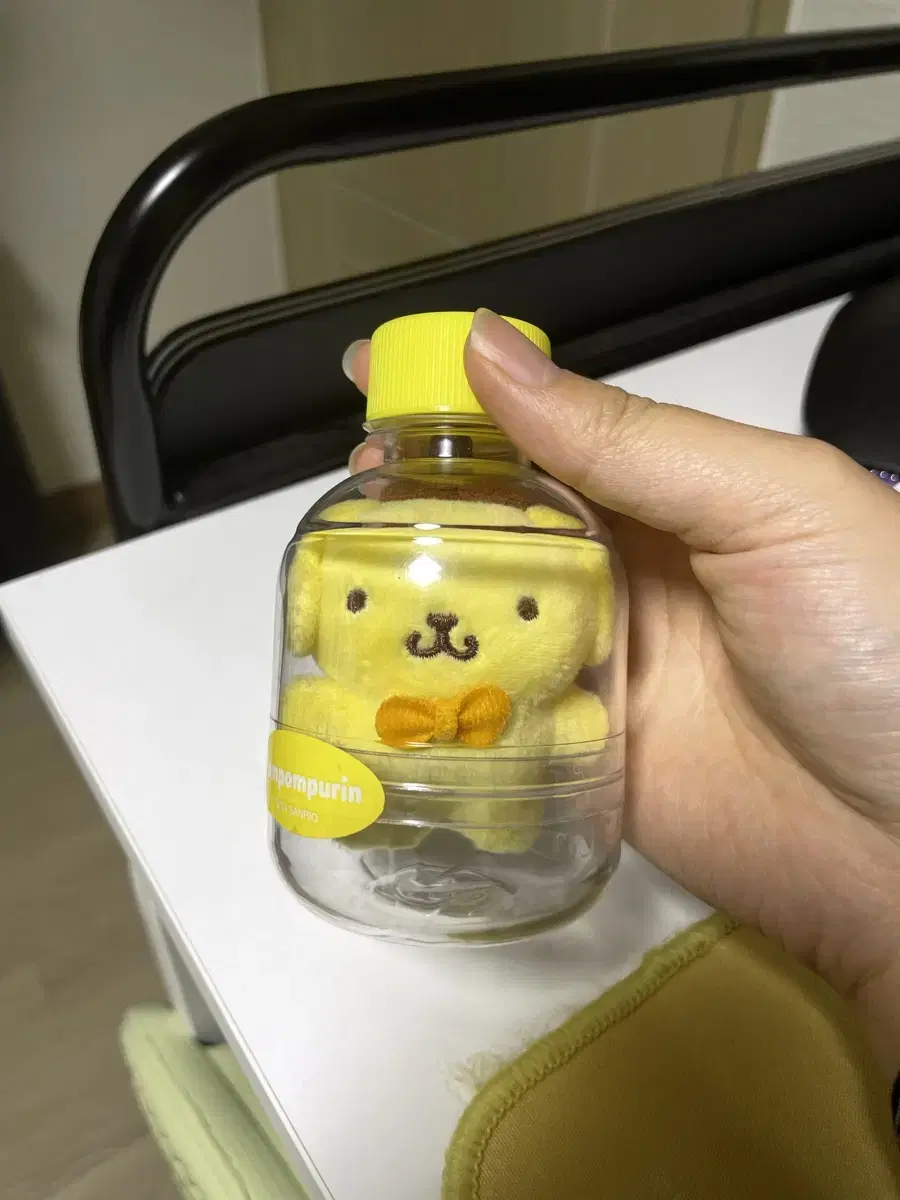 Pompompurin plastic bottle dolls