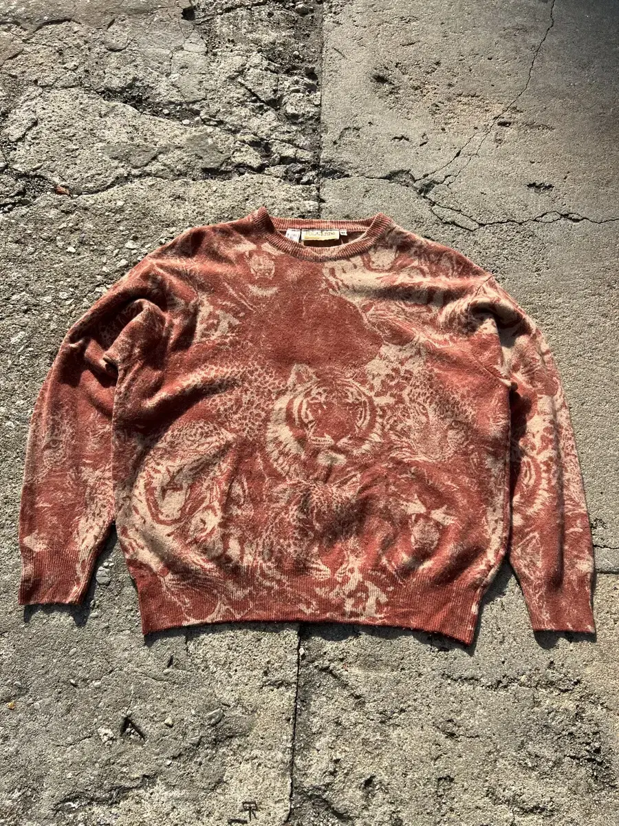 KRIZIA ITALY MADE TIGER SWEATER 빈티지스웨터