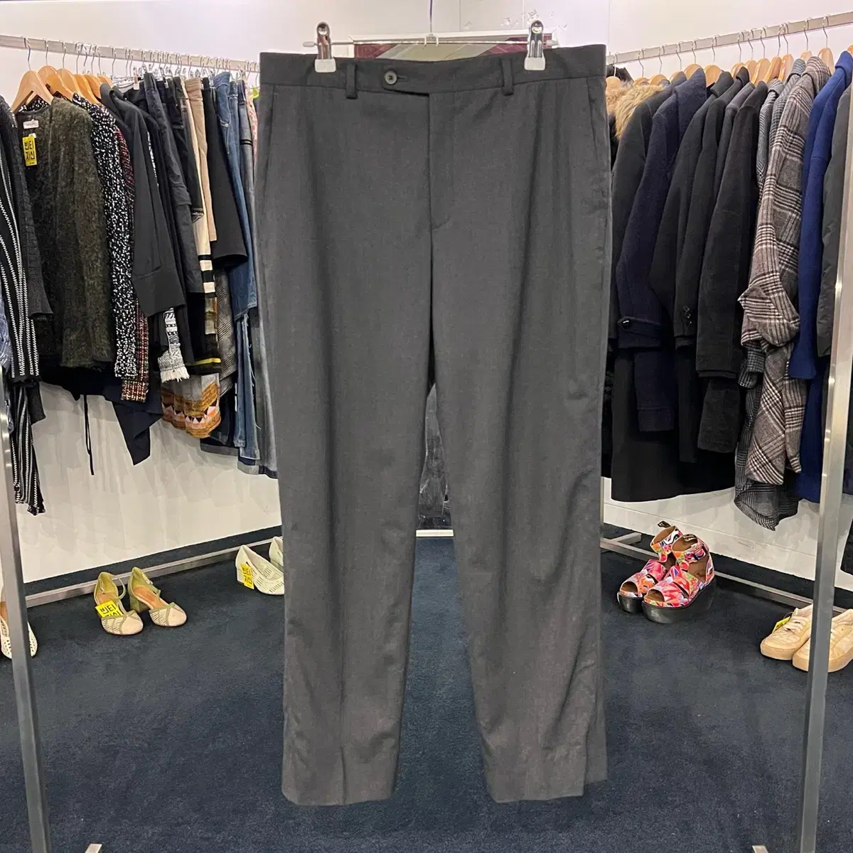 [Tappo] [31] Gillespie wool slacks charcoal gray