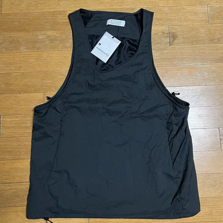 (OS) 해칭룸 Irregular Vest Charcoal 새상품