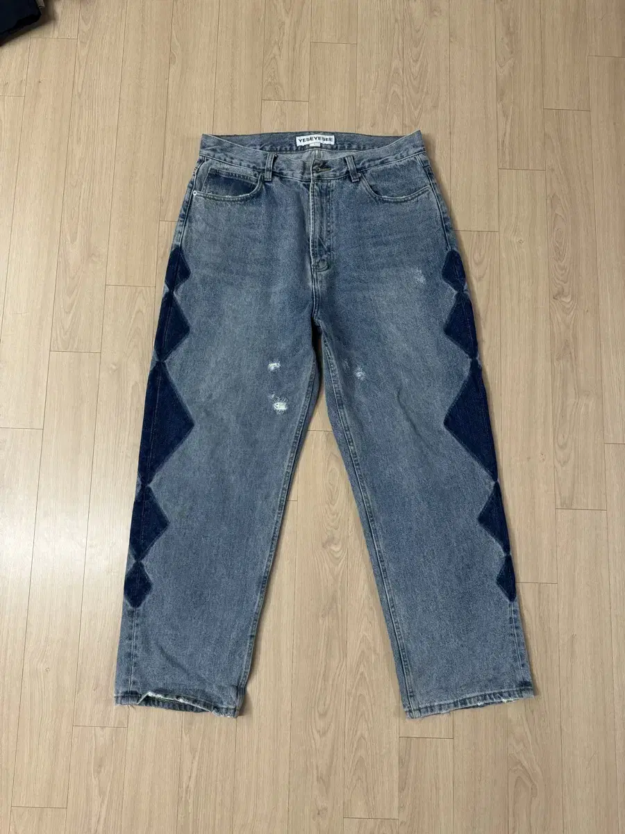 Yeseyesee Jeans